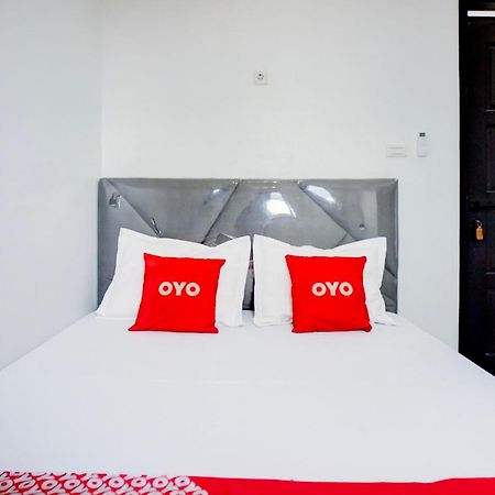 Capital O 94254 Dental Inn Банда Ачех Екстериор снимка