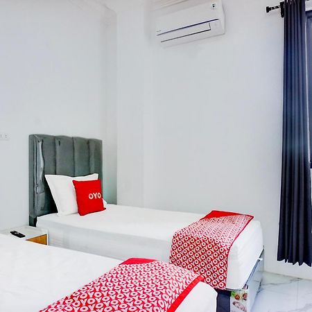 Capital O 94254 Dental Inn Банда Ачех Екстериор снимка